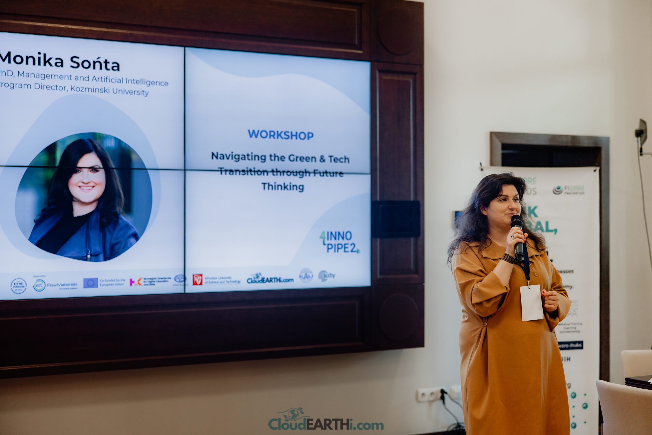 Dr. Monika Sońta, Program Director for Management and Artificial Intelligence at Kozminski University